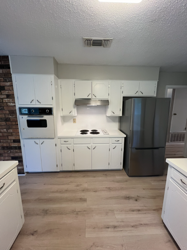 400 Gulpha Dr - Photo 3 of 18