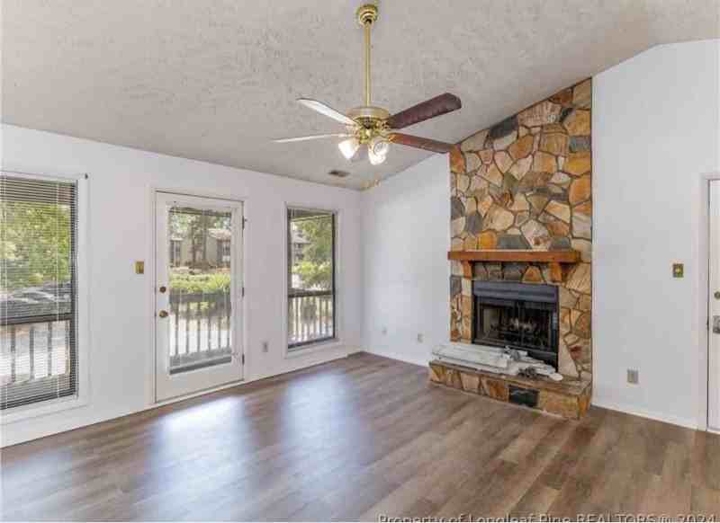 1904 Tryon Dr #8 - Photo 4 of 23