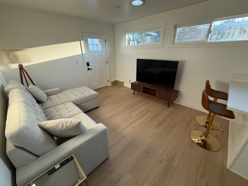 2242 Hanford Dr #2242B - Photo 2 of 9