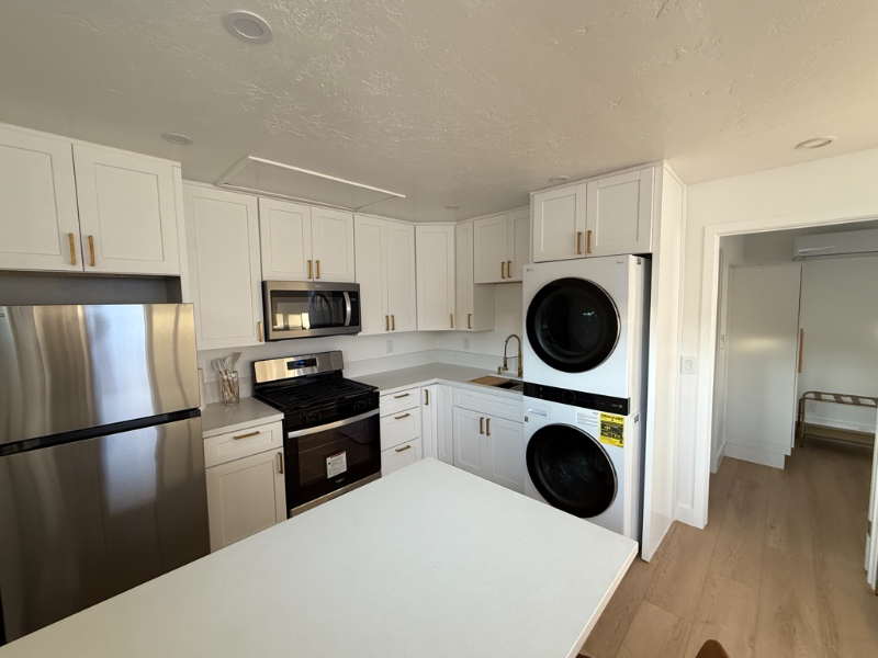 2242 Hanford Dr #2242B - Photo 3 of 9