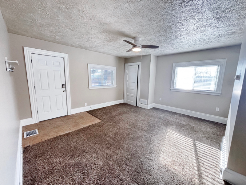 504 Keystone St - Photo 4 of 14