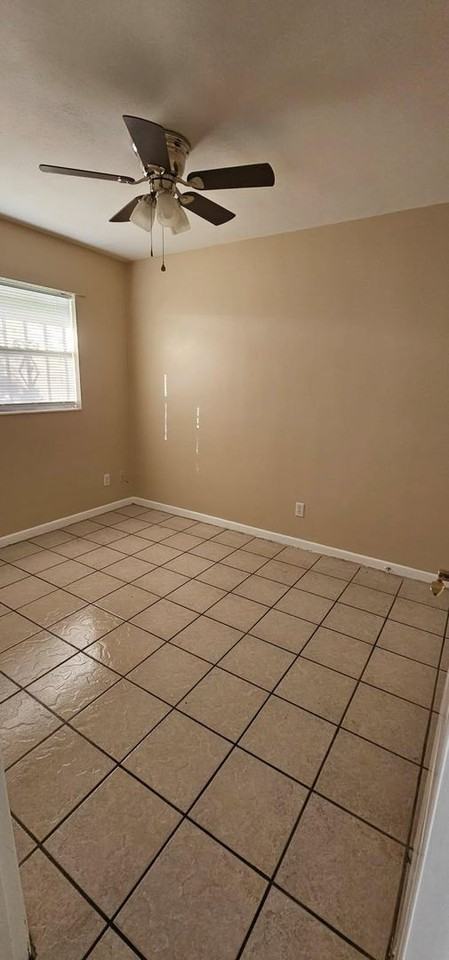 129 Pear St - Photo 3 of 7