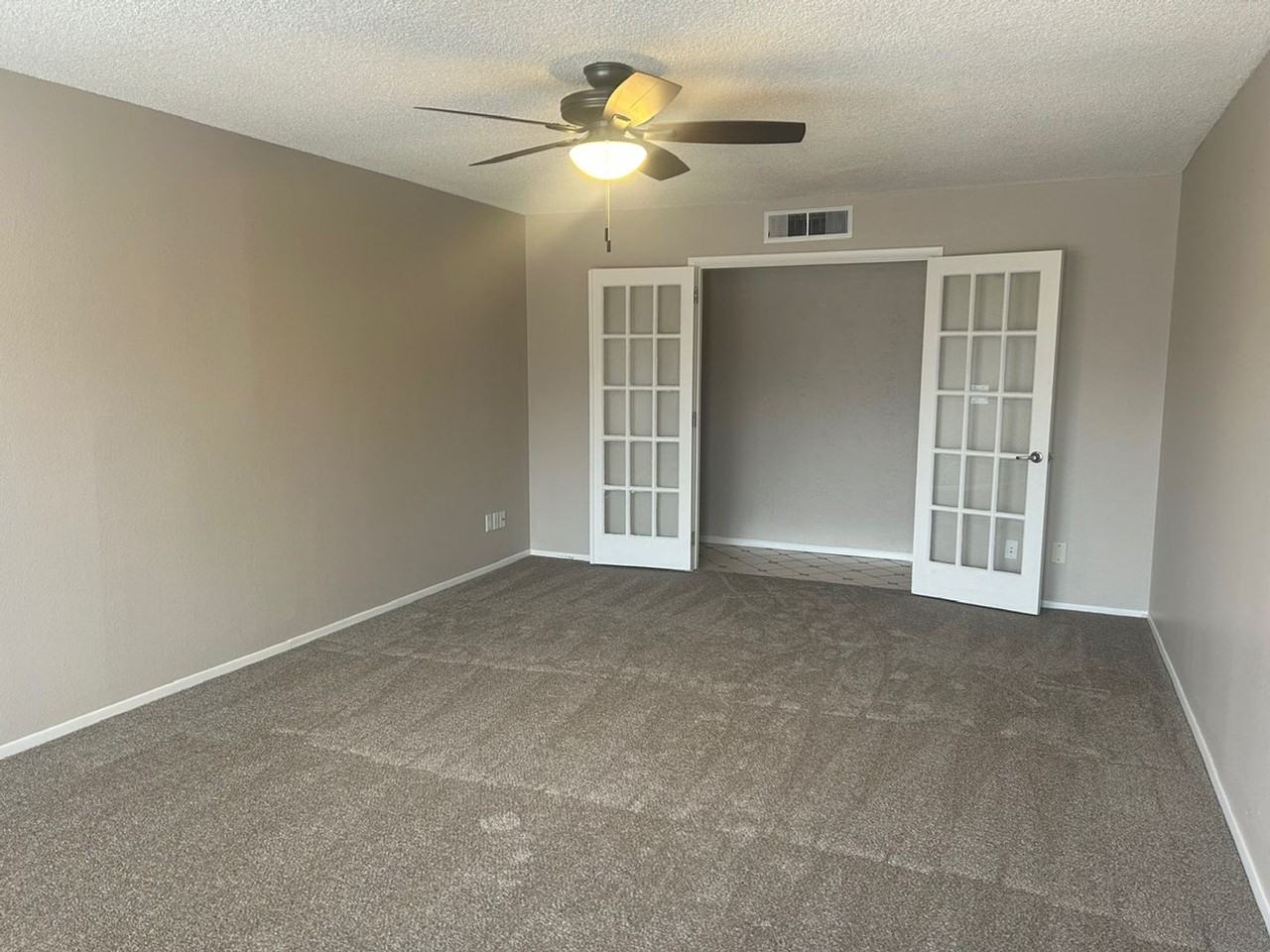 1034 E Loma Vista Dr - Photo 3 of 22