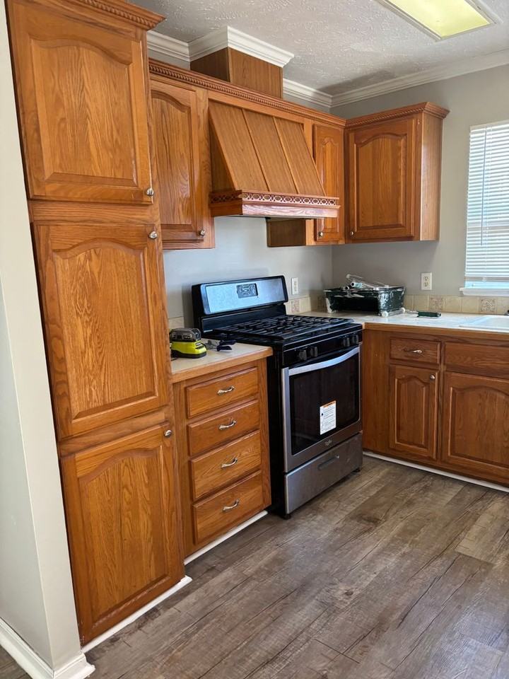 2209 Rush St - Photo 2 of 11