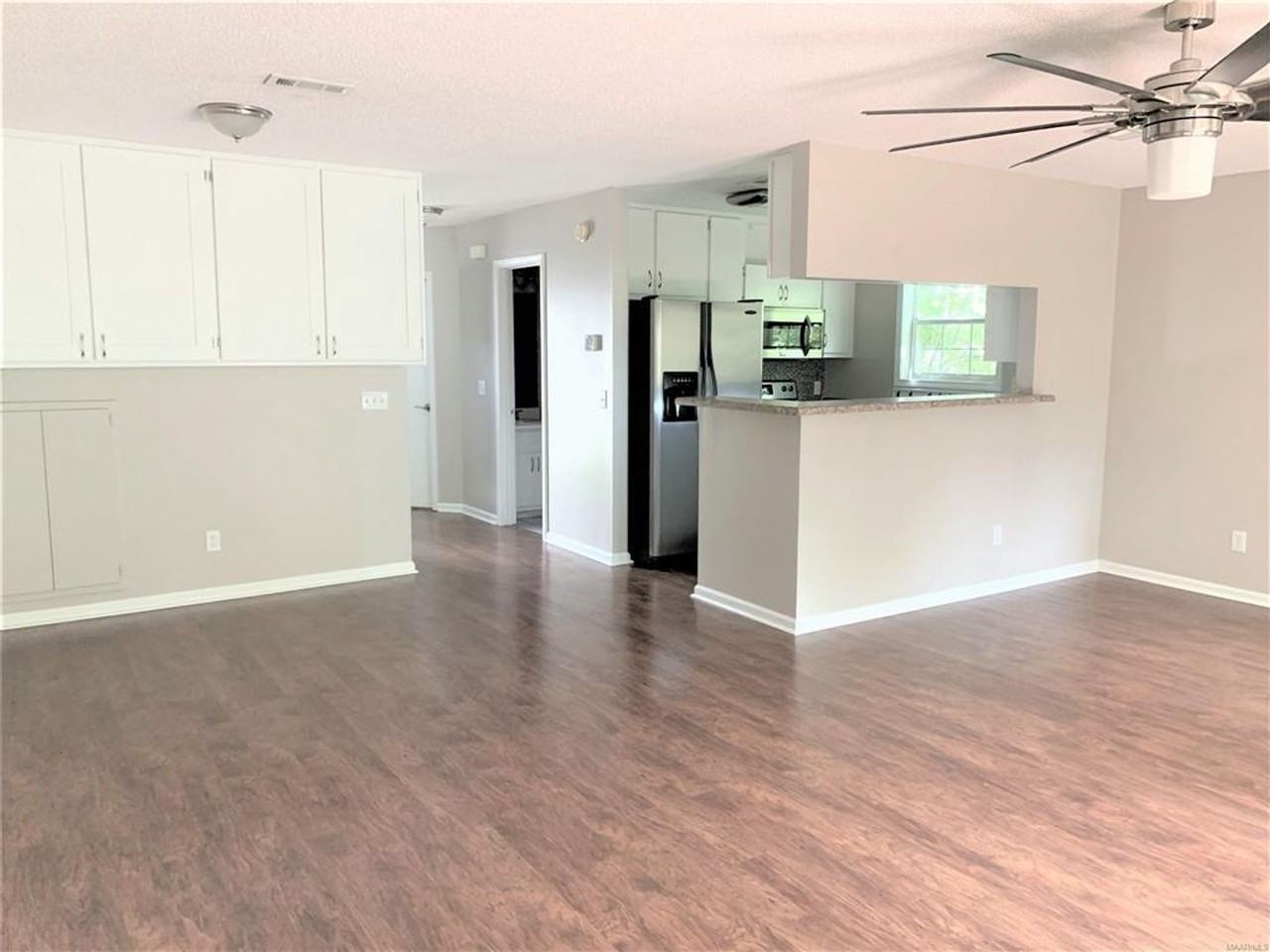 96 Woodfield Pl - Photo 4 of 14