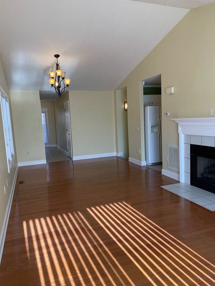 330 Pin Oak Dr - Photo 2 of 26