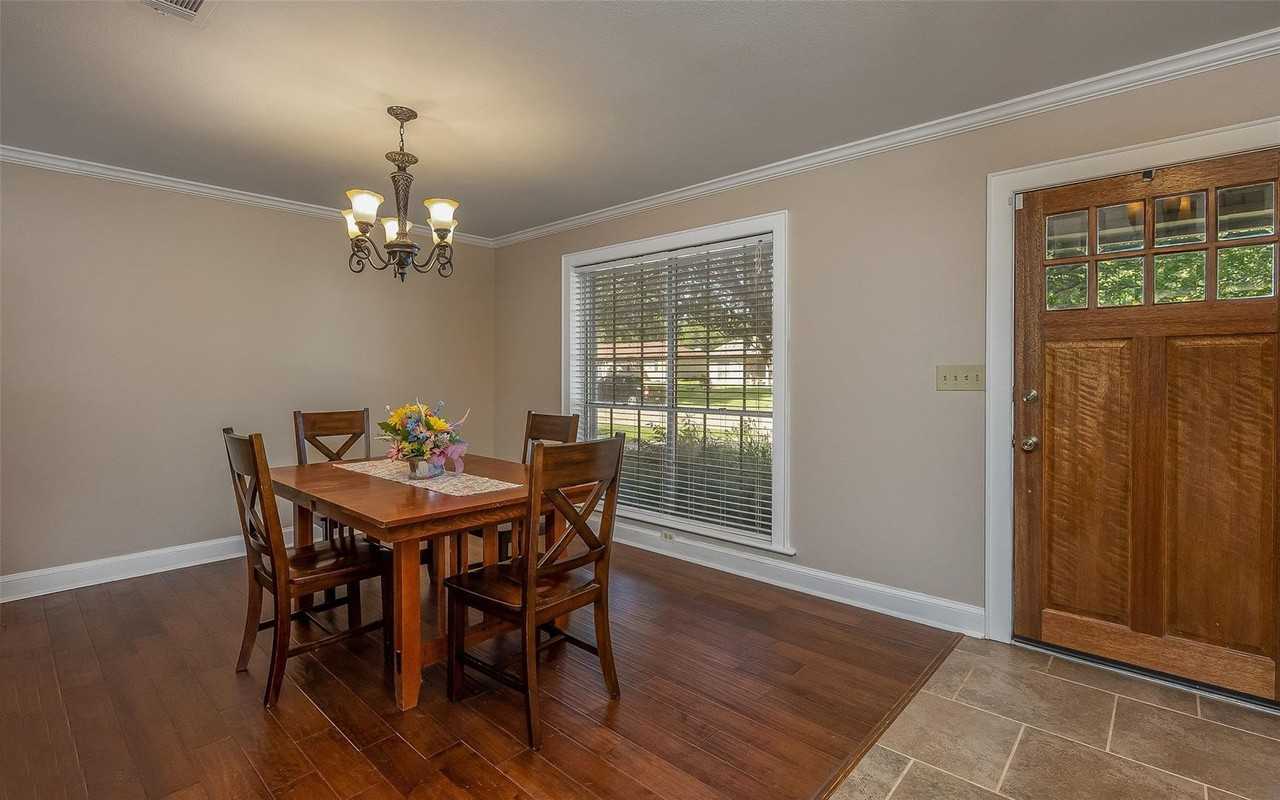 9440 Evergreen Dr - Photo 3 of 25