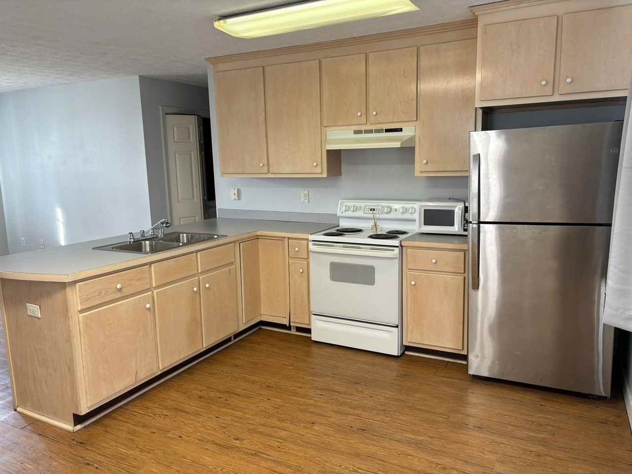 3912 W 25th St - Photo 2 of 11