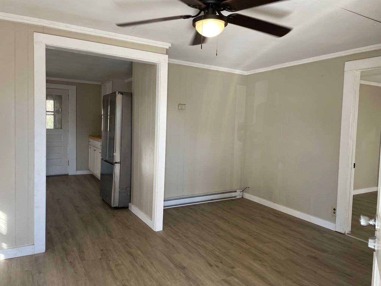 127 Williamson St - Photo 3 of 17