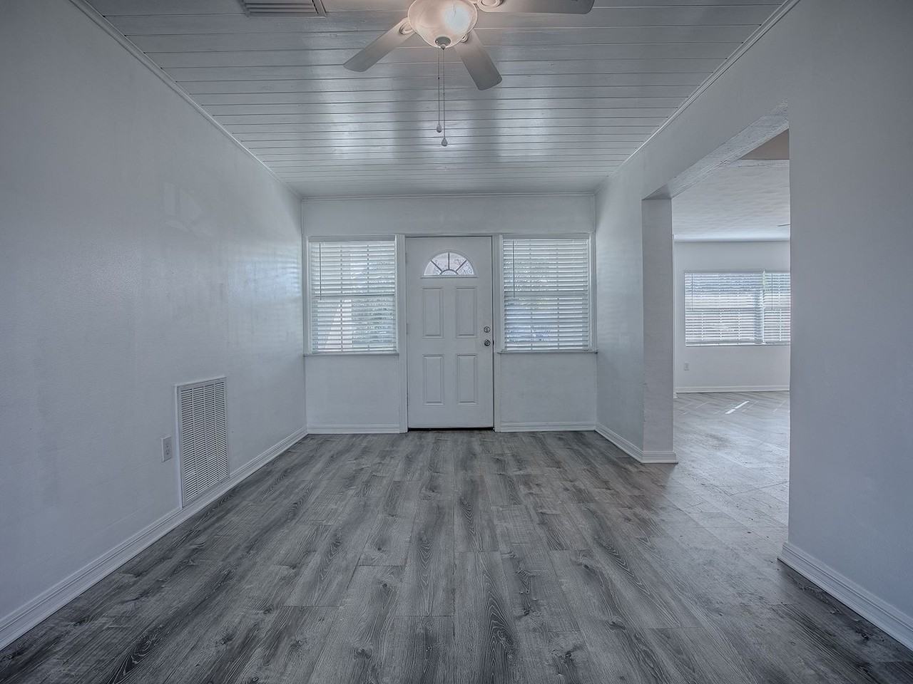 2729 Westland Rd - Photo 3 of 45