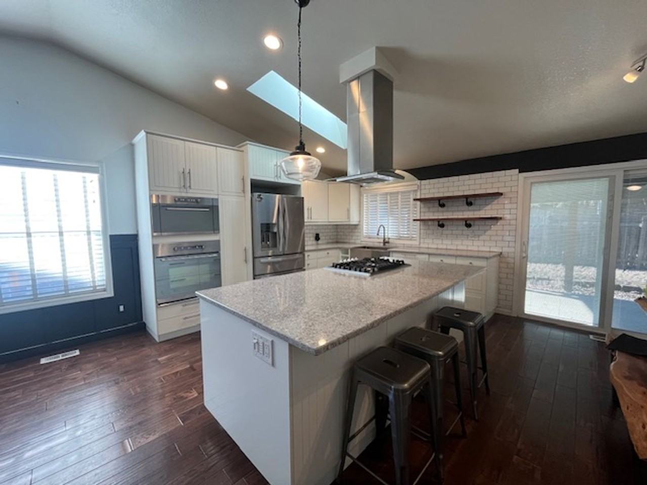 1060 Sw View Crest Dr - Photo 4 of 19