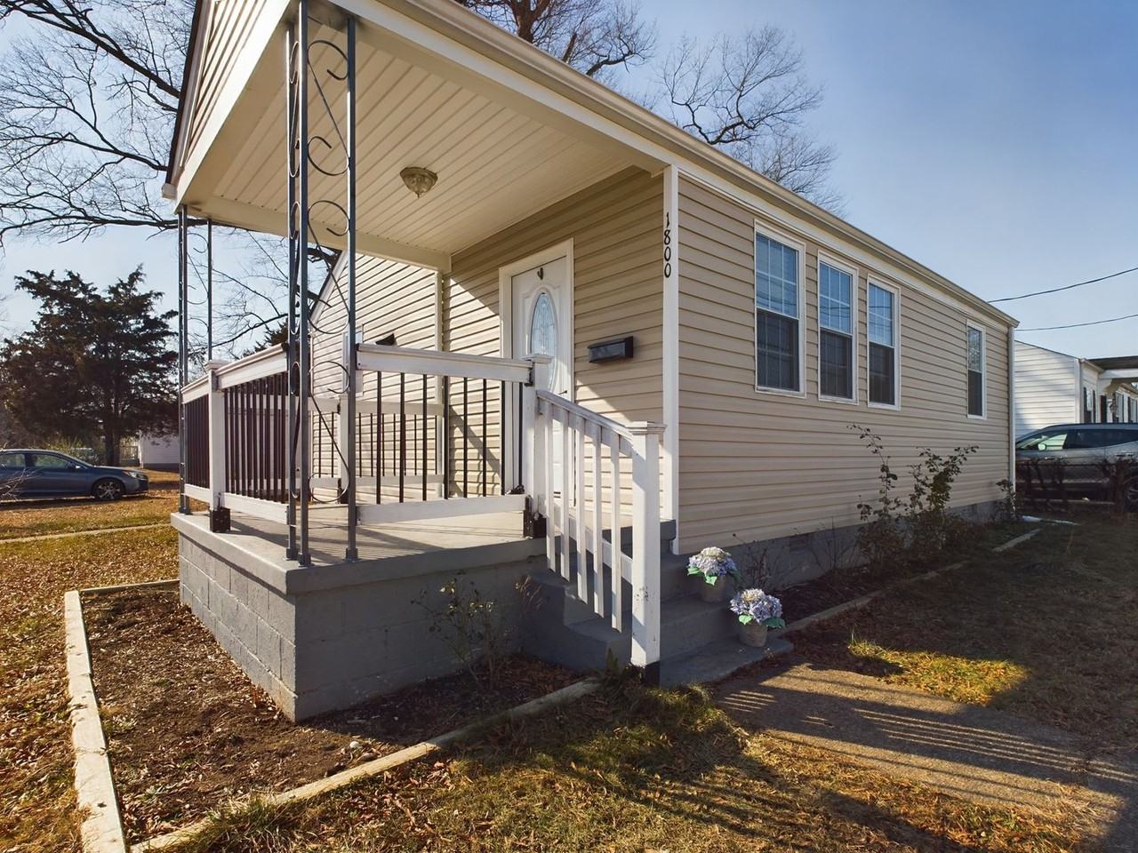 1800 Ruffin Rd - Photo 3 of 20