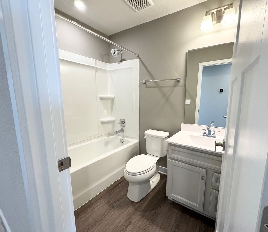 106B Mizzen Way - Photo 3 of 18