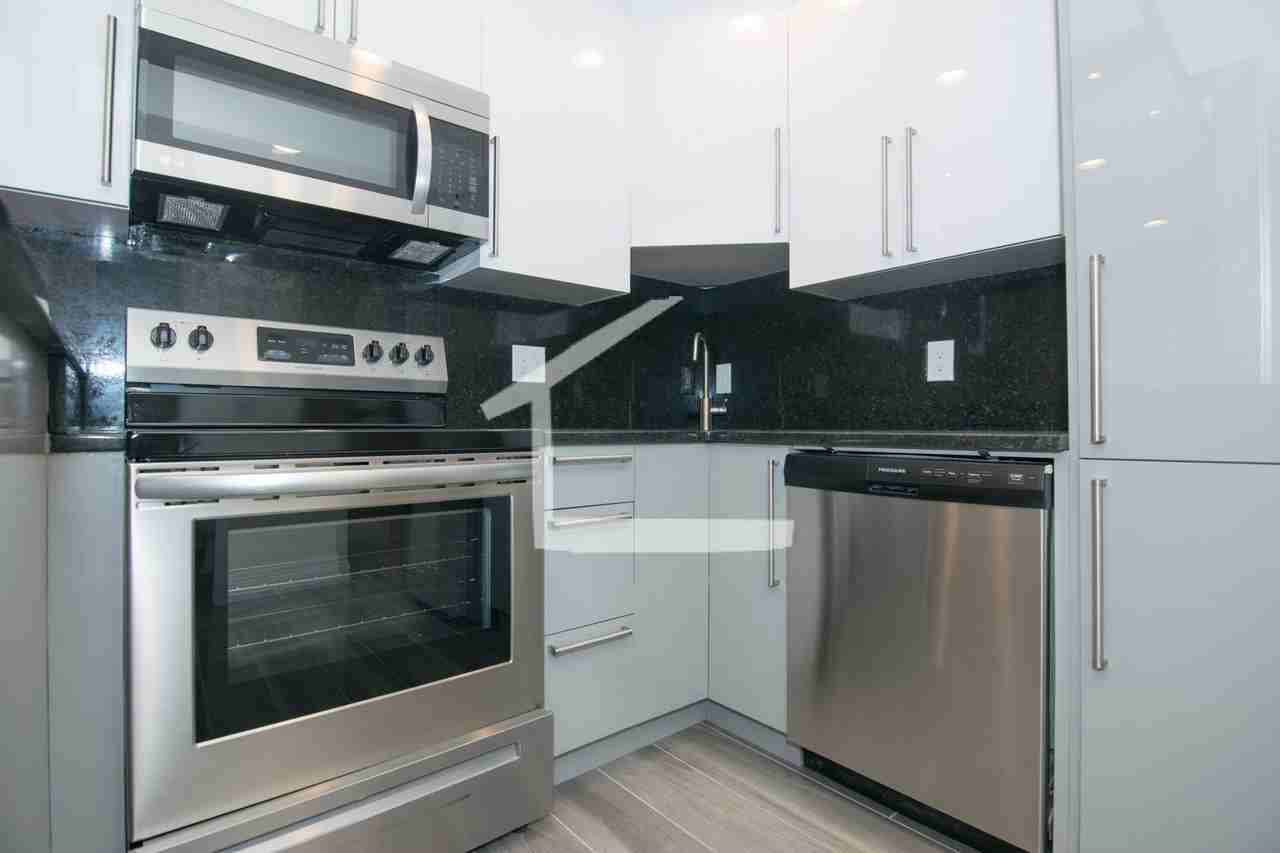 1801 Beacon St - Photo 3 of 12
