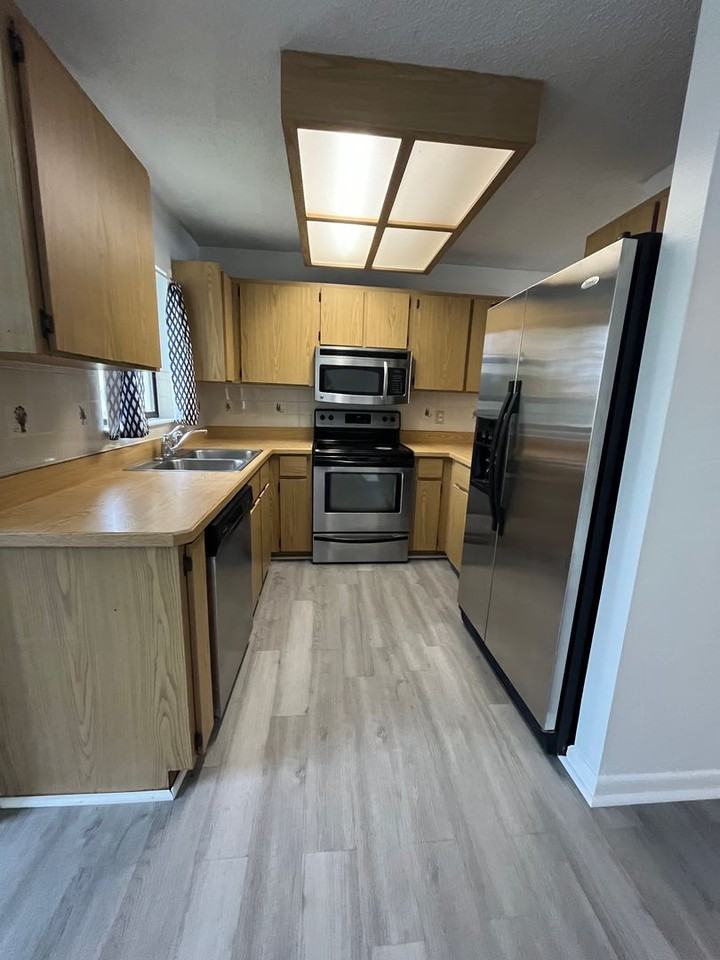 14 Pitt Ln - Photo 3 of 16