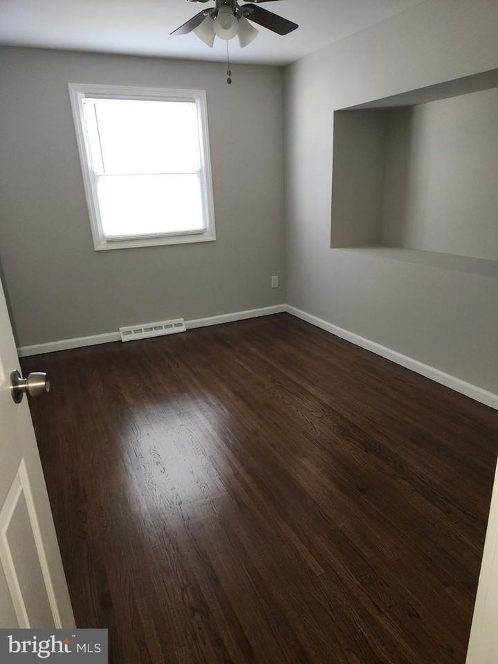 112 Kennedy Blvd #112 - Photo 3 of 15
