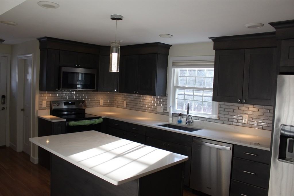 44 Maple St #NA - Photo 2 of 10