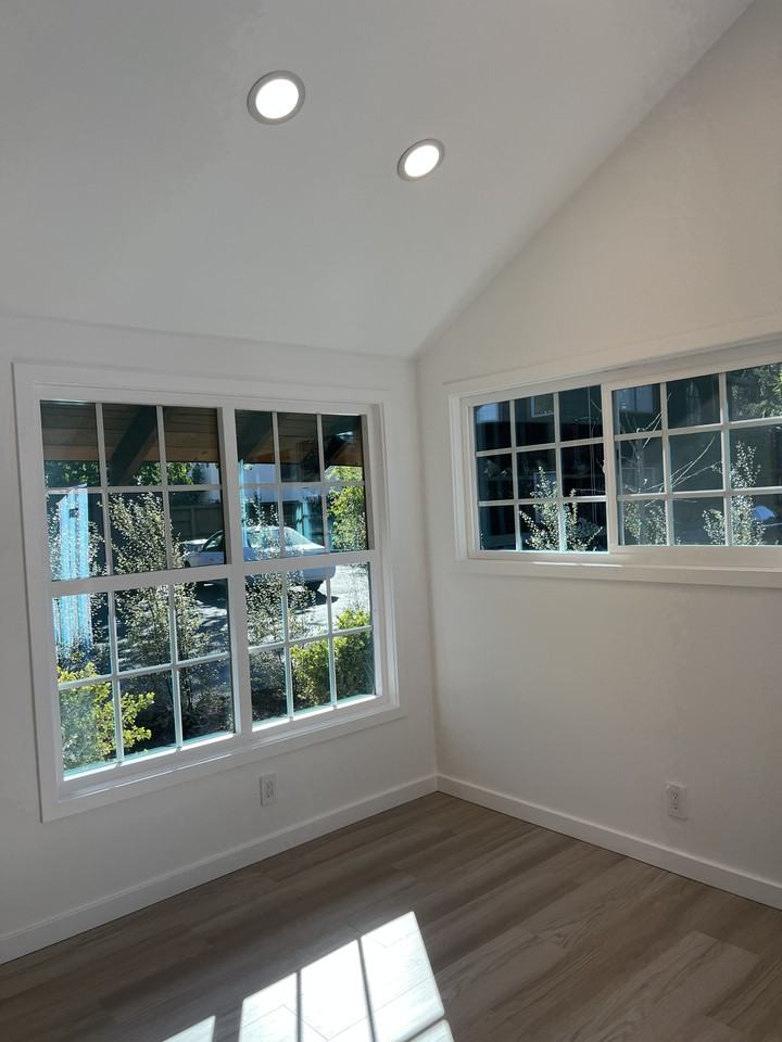 937 Addison Ave #NA - Photo 2 of 20