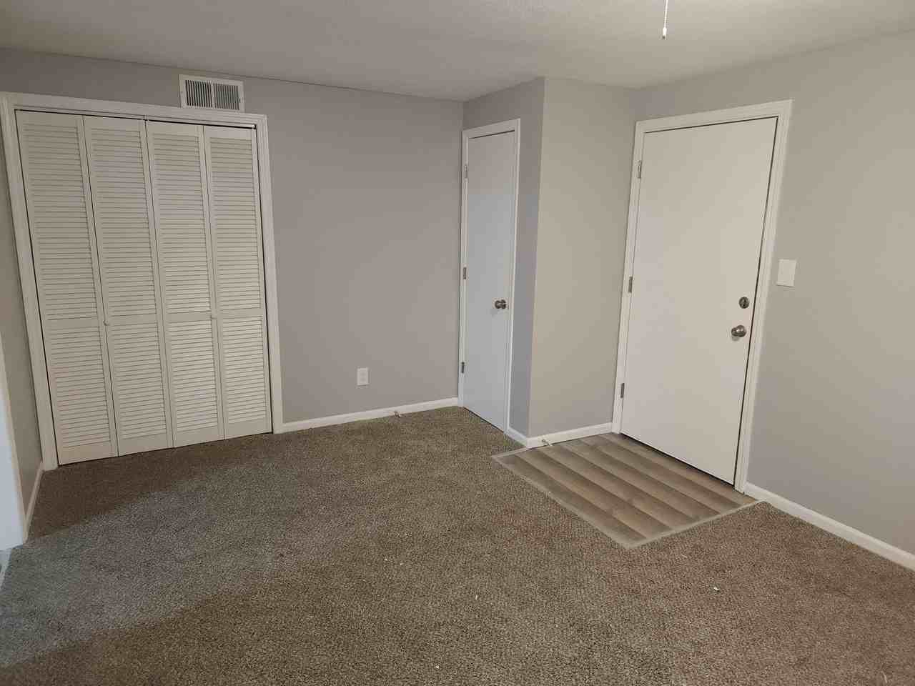 809 Nw Mock Ave #A - Photo 4 of 5