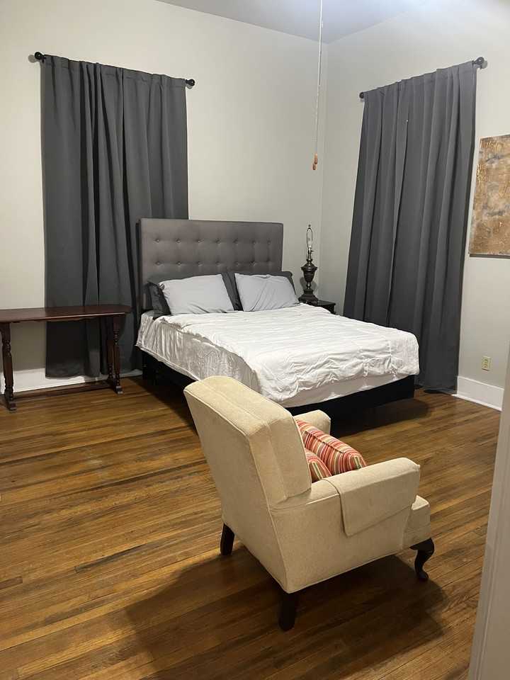 215 W 5th St #B - Photo 3 of 9