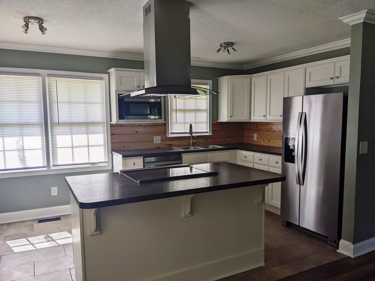 1009 Hull Rd #NA - Photo 3 of 11