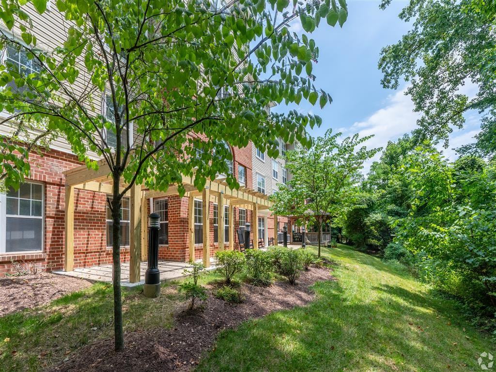 HOC at Willow Manor LLC - Photo 3 of 29