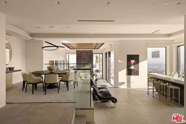 1690 N Doheny Dr - Photo 3 of 8