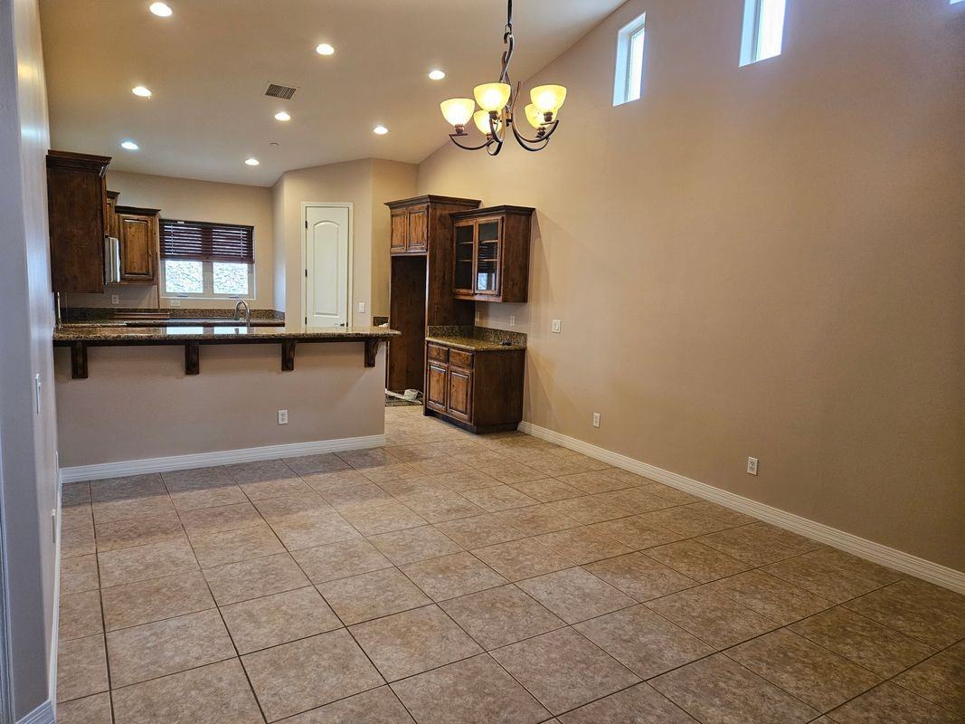 5985 Symphony Dr - Photo 3 of 15