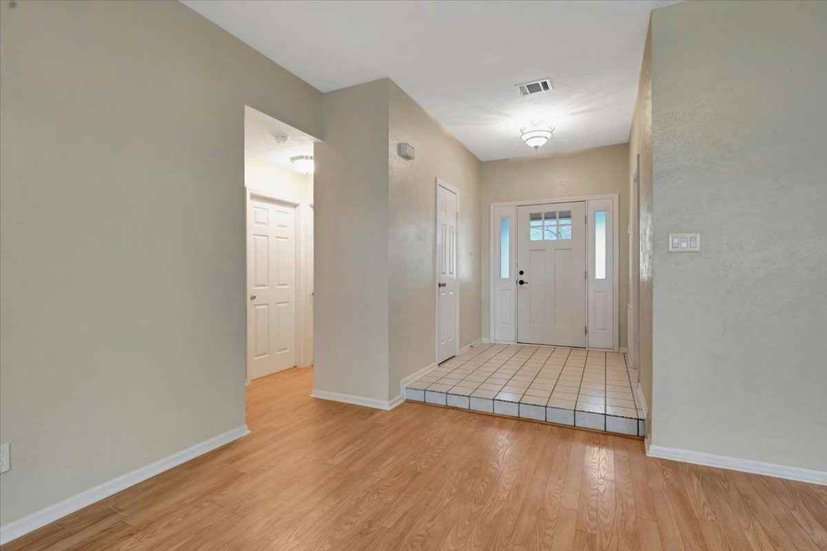 14711 Cobre Valley Dr - Photo 4 of 25