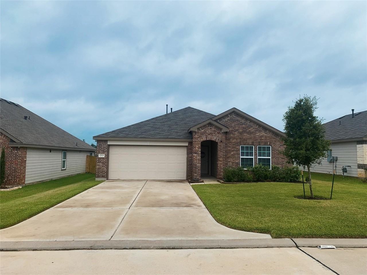 12525 Morning Hill Pass - Photo 2 of 13