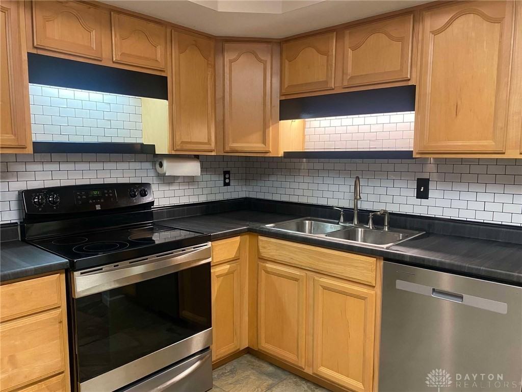 252 Bronston Trl - Photo 4 of 14