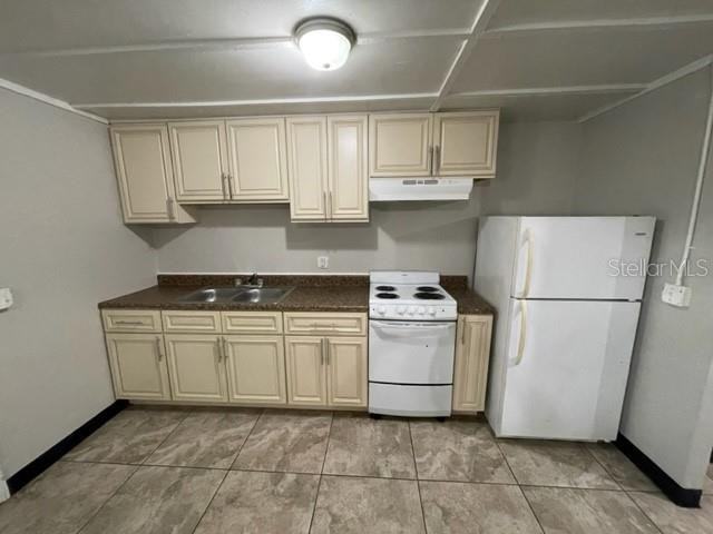 14858 17th St - Photo 2 of 5