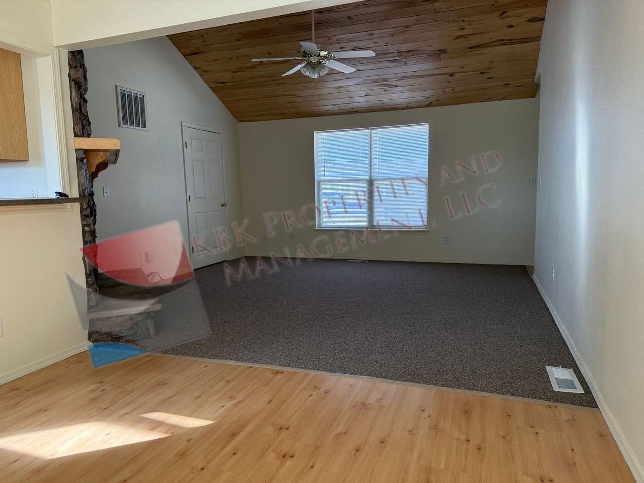 1114 Alamosa Ave - Photo 3 of 13