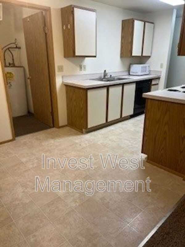 12514 Sestreet #B13 - Photo 4 of 8