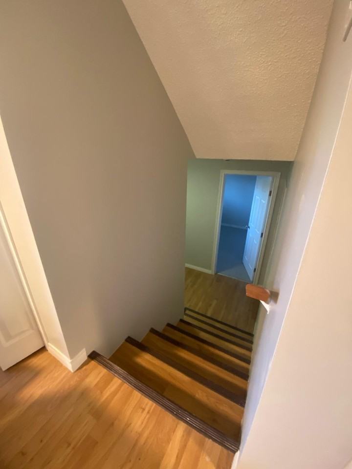 7422 Fairmount Dr Se - Photo 3 of 18