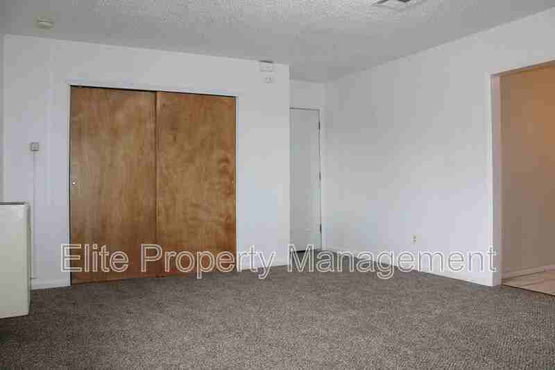 1529 Oakshire Ln #2 - Photo 6 of 9