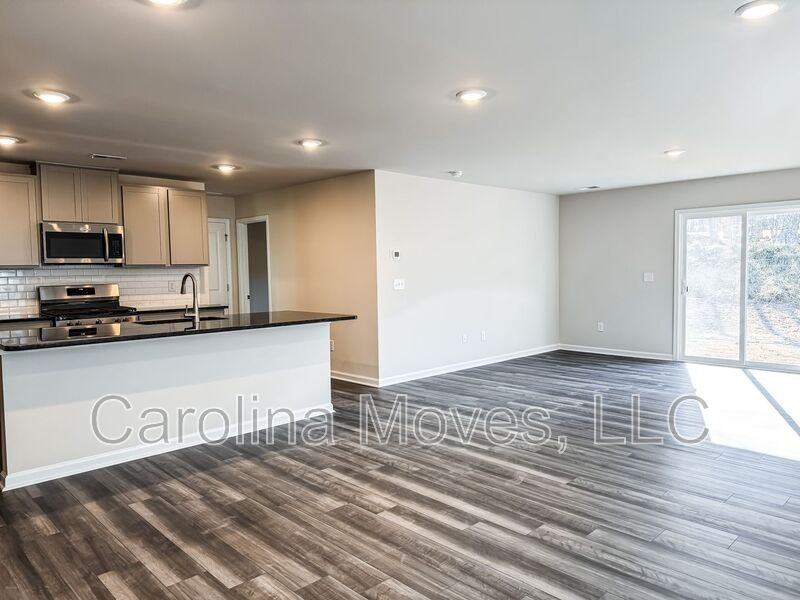109 Clairvale Ct - Photo 4 of 18