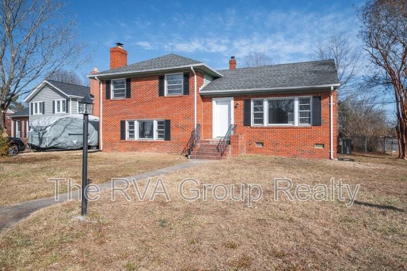 8000 Neuson Ct - Photo 2 of 47