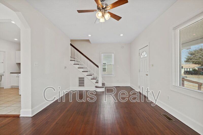 35 Cedar Ave - Photo 4 of 19