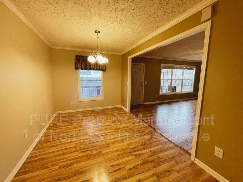 208 Michigan Ave - Photo 6 of 17