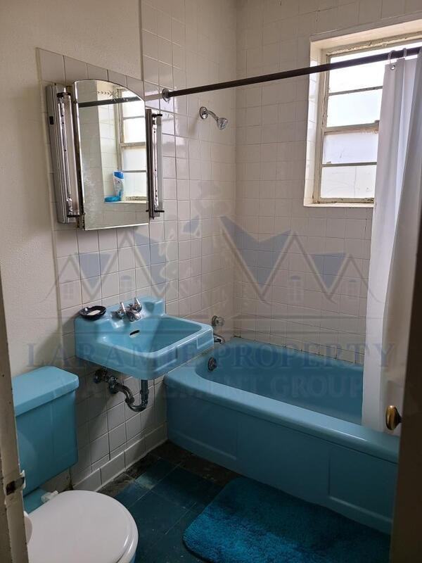 305 S 10th St #18 - Photo 5 of 9