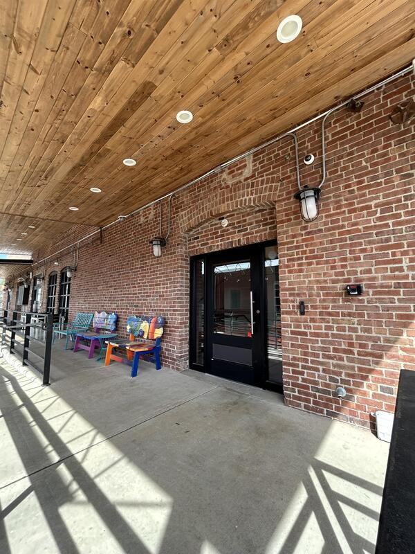 826 Pennsylvania St - Photo 5 of 22