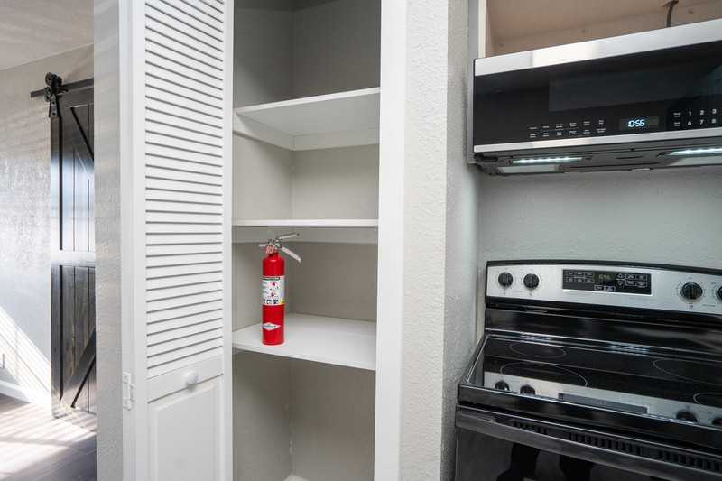 1244 Ohio St - Photo 7 of 12