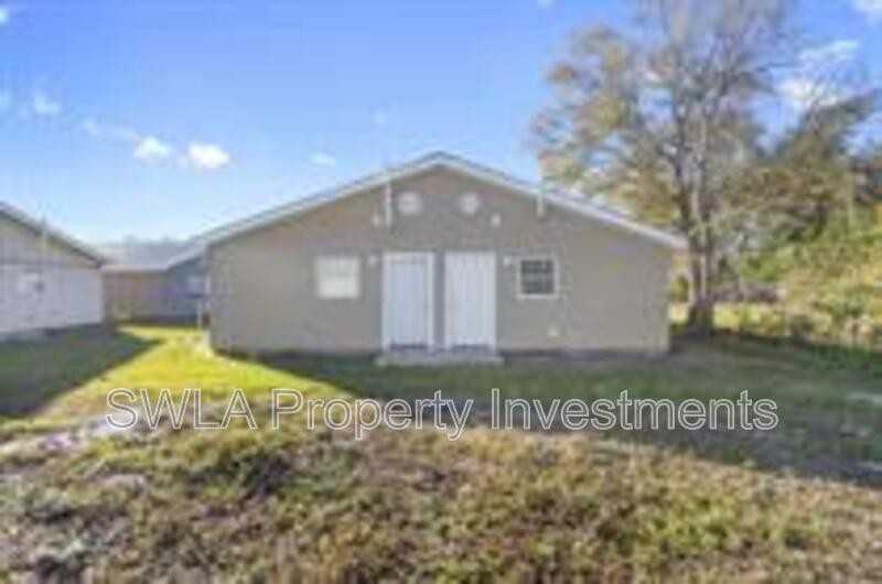 109 S Stanford St - Photo 2 of 9