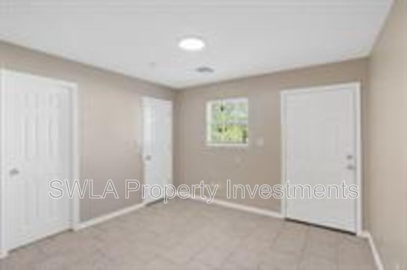 109 S Stanford St - Photo 6 of 9