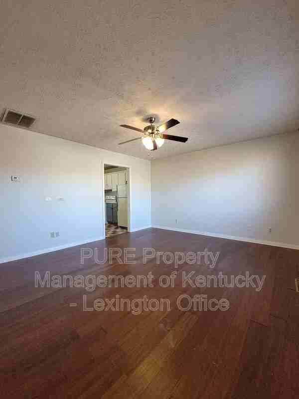 364 Bonny Lynn Dr - Photo 2 of 18