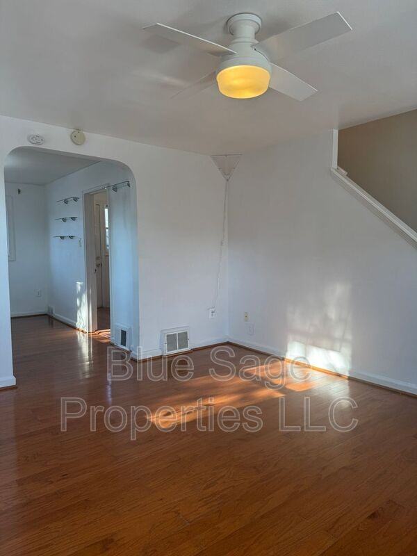 314 S Penn St - Photo 3 of 22