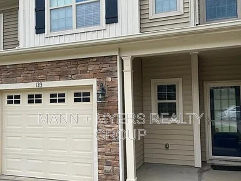 123 Cypress Hill Ln - Photo 2 of 50