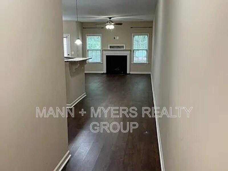 123 Cypress Hill Ln - Photo 3 of 50