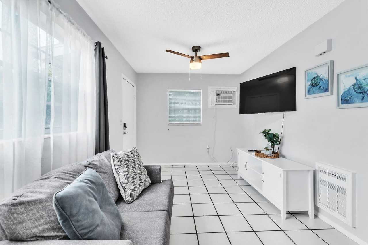600 DOUGLAS ST LLC - Photo 3 of 50
